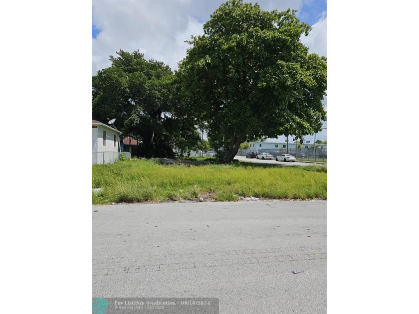 Vacant corner lot for sale in North West, Miami-Dade County, FL; - Beach Lot for sale in Miami, Florida on Beachhouse.com