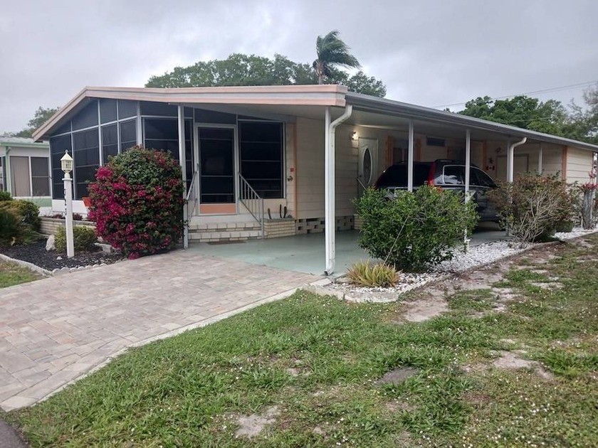 This lovely 2 bedroom, 2 bathroom home (24x38) located in - Beach Home for sale in Palmetto, Florida on Beachhouse.com