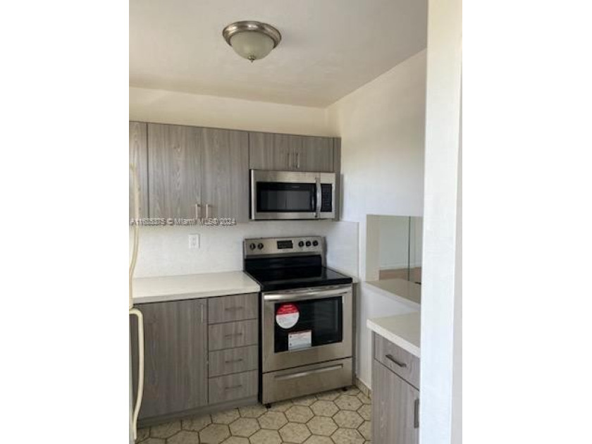 Discover the charm of this 1-bedroom, 1-bathroom condo in the - Beach Condo for sale in Sunrise, Florida on Beachhouse.com