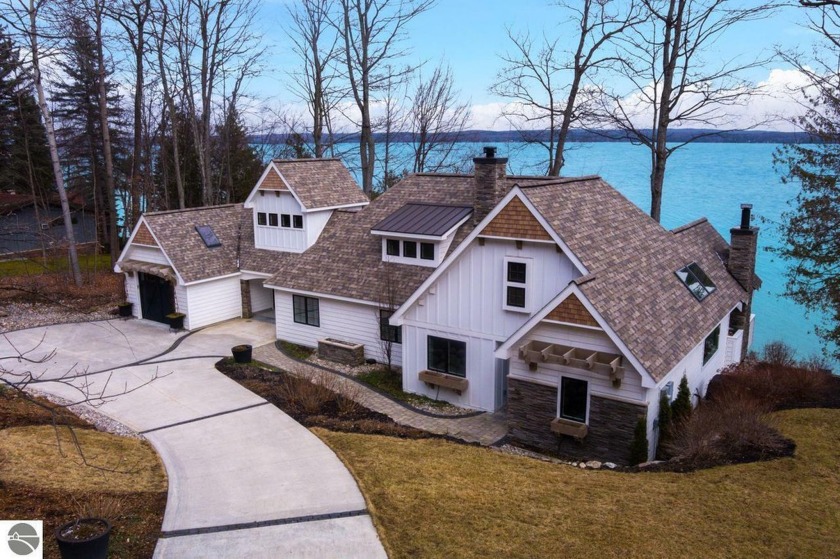 Stunning Torch Lake Home. This luxurious yet relaxed home is the - Beach Home for sale in Kewadin, Michigan on Beachhouse.com