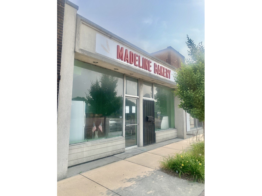 Business for Sale: 3925 Oakton St is a fantastic opportunity to - Beach Commercial for sale in Skokie, Illinois on Beachhouse.com