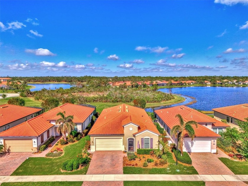 Prepare to be impressed by this beautifully upgraded one-owner - Beach Home for sale in Venice, Florida on Beachhouse.com