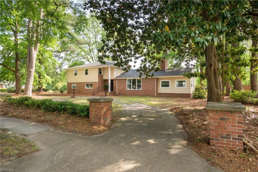 This spacious 5-bedroom home sits on a large corner lot in a - Beach Home for sale in Norfolk, Virginia on Beachhouse.com