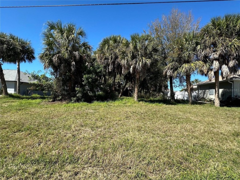 Beautiful lot available in the highly desirable and - Beach Lot for sale in Rotonda West, Florida on Beachhouse.com