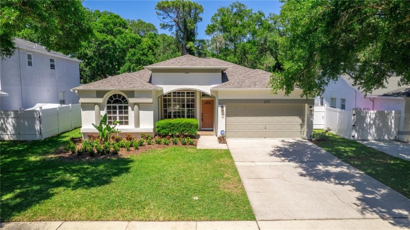 Welcome to this spacious, updated, 3 bedroom, plus a bonus room - Beach Home for sale in Palm Harbor, Florida on Beachhouse.com