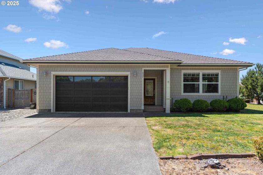 Welcome to Ocean Trails, one of Bandon's most sought-after - Beach Home for sale in Bandon, Oregon on Beachhouse.com