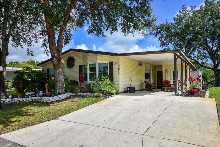 Check out this enormous almost 1700 square foot 3 Bedroom, split - Beach Home for sale in Ormond Beach, Florida on Beachhouse.com