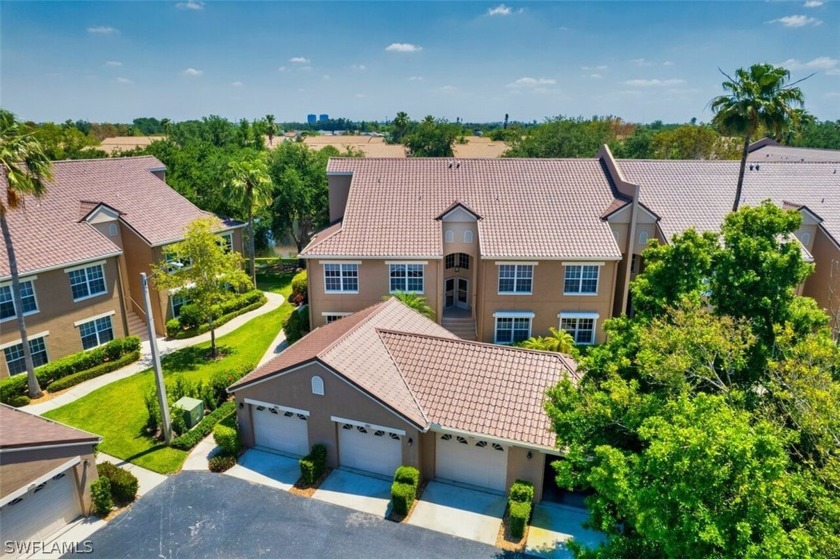 This charming 2-bedroom, 2-bathroom condo with one car garage is - Beach Condo for sale in Fort Myers, Florida on Beachhouse.com