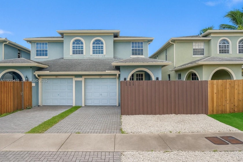 Welcome to your South Florida oasis just minutes from the beach! - Beach Home for sale in Fort Lauderdale, Florida on Beachhouse.com