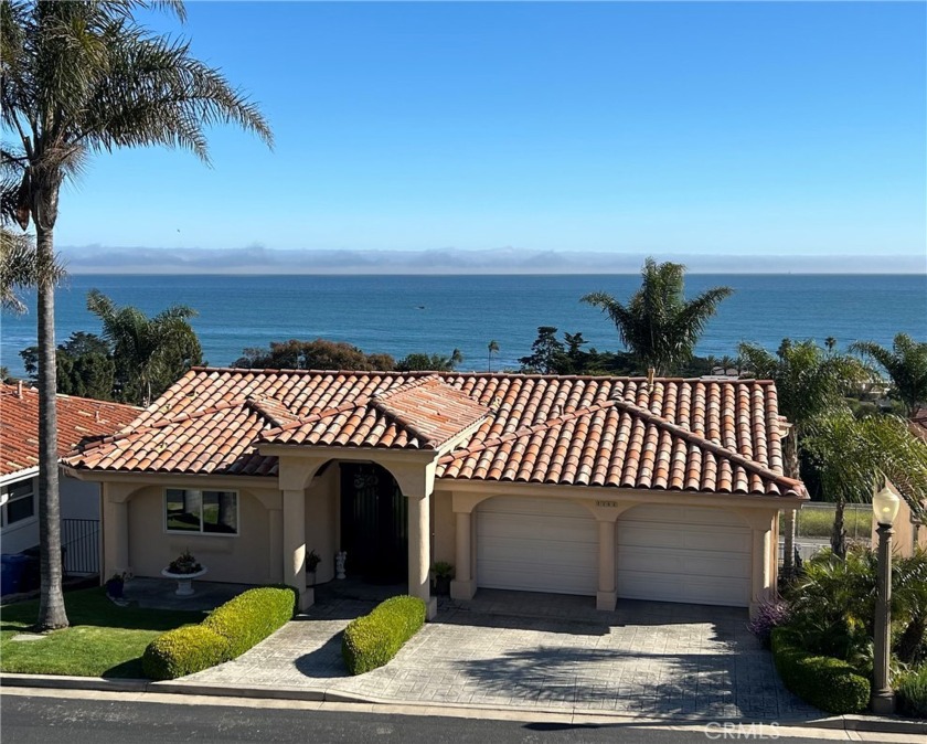 Step into a world of stunning sunsets and breathtaking ocean - Beach Home for sale in Pismo Beach, California on Beachhouse.com