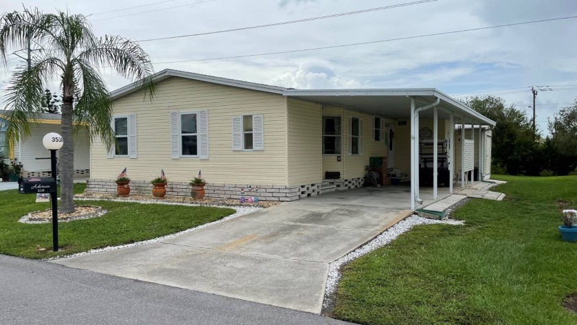 This 1120 sq. ft. home is the bargain you've been looking for! - Beach Home for sale in North Fort Myers, Florida on Beachhouse.com