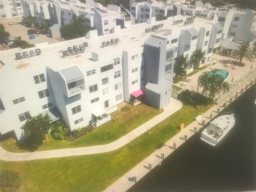 Waterfront condo right off the intracoastal. Sparkling new - Beach Condo for sale in Pompano Beach, Florida on Beachhouse.com