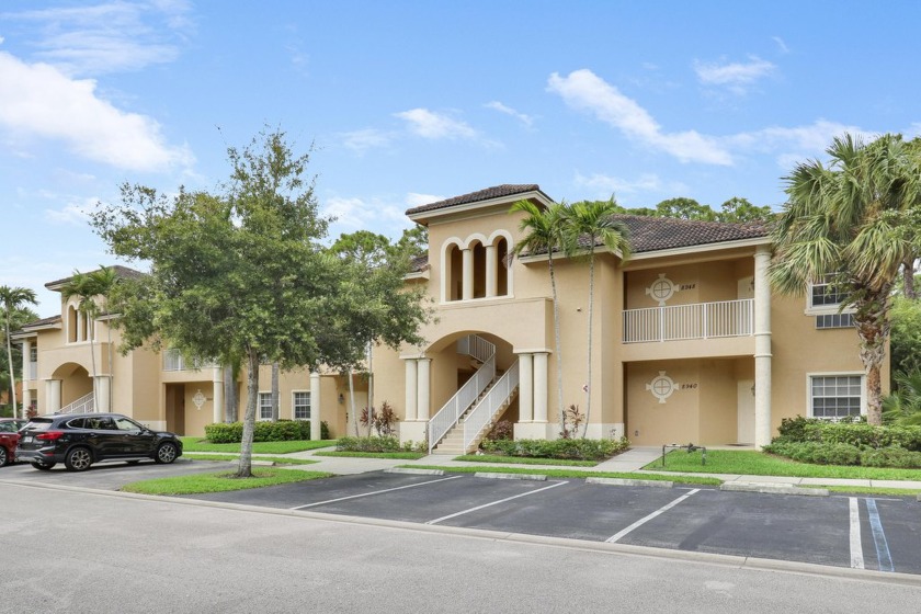 GREAT OPPORTUNITY FOR A GROUND FLOOR 2BR/2.5BA END UNIT IN - Beach Condo for sale in Port Saint Lucie, Florida on Beachhouse.com