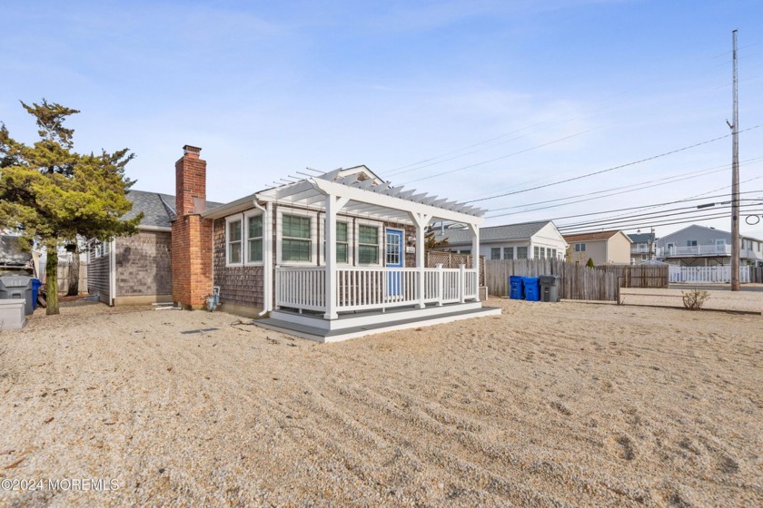 The perfect beach house located in gorgeous Deauville Beach - Beach Home for sale in Mantoloking, New Jersey on Beachhouse.com