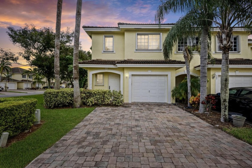 Step into this beautifully remodeled 3-bedroom, 2.5-bathroom - Beach Townhome/Townhouse for sale in West Palm Beach, Florida on Beachhouse.com