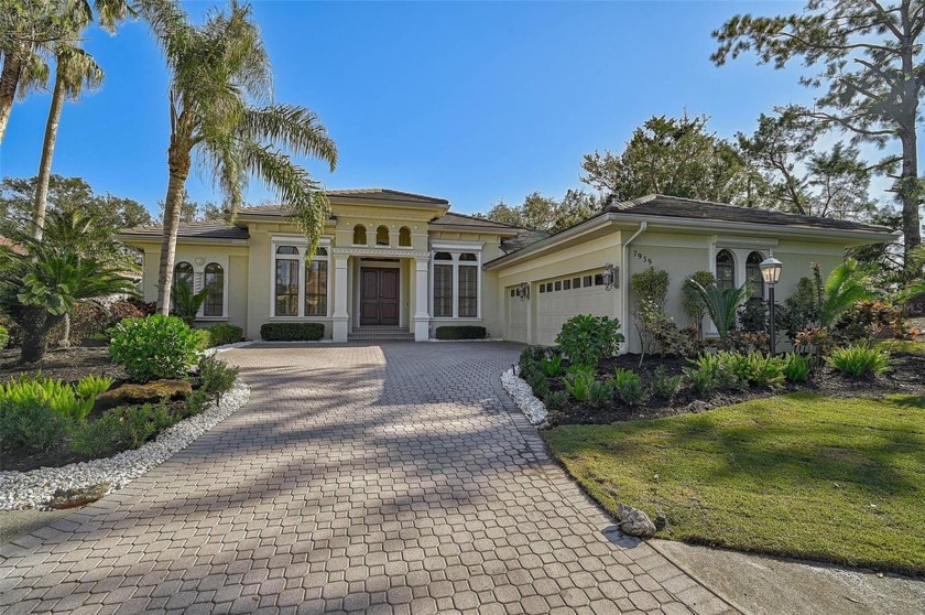 One or more photo(s) has been virtually staged. This lovely home - Beach Home for sale in Lakewood Ranch, Florida on Beachhouse.com