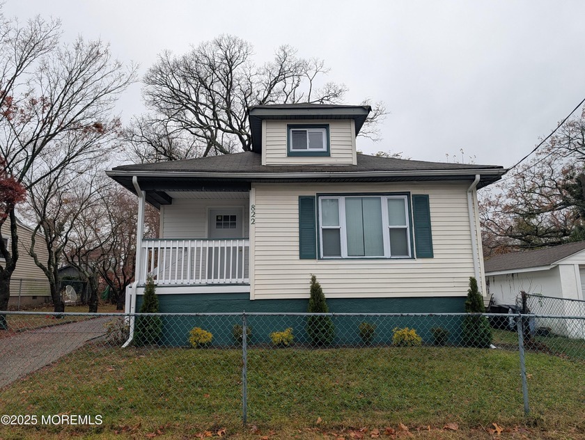 Freshly renovated 3BR/2BA (Master Bed + Master Bath) home on a - Beach Home for sale in Asbury Park, New Jersey on Beachhouse.com