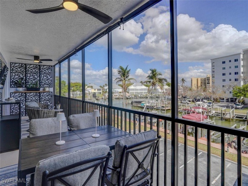 Tastefully updated Hibiscus Pointe unit with spacious eastern - Beach Condo for sale in Fort Myers Beach, Florida on Beachhouse.com