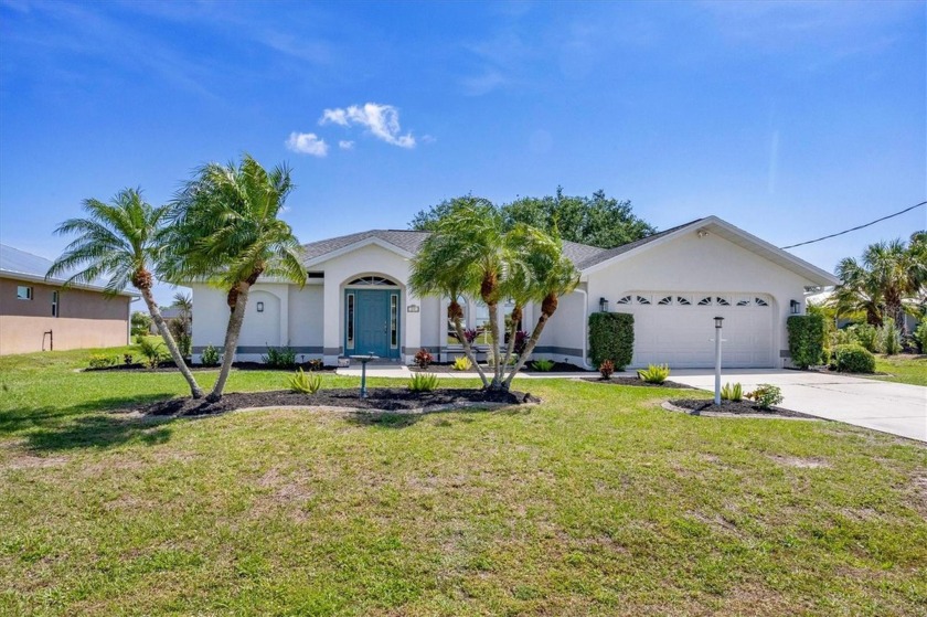Your home search ends here in this EXTENSIVELY UPDATED POOL HOME - Beach Home for sale in Rotonda West, Florida on Beachhouse.com