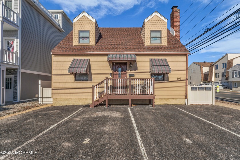 Just two blocks from the sandy shoreline, bustling boardwalk - Beach Condo for sale in Seaside Heights, New Jersey on Beachhouse.com