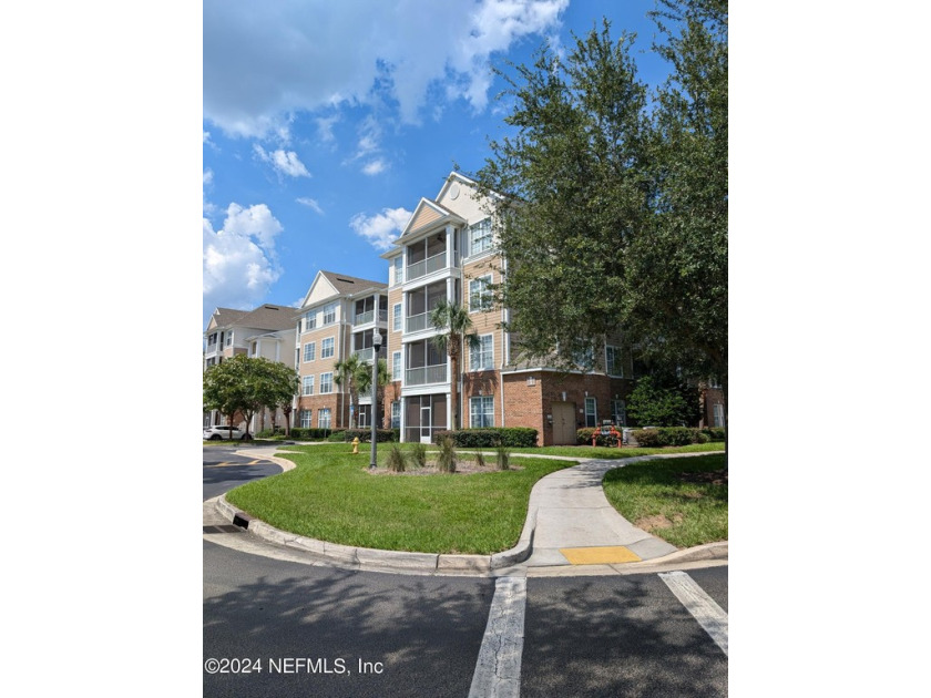 Beautiful Campfield Condominium in gated community.  Open floor - Beach Condo for sale in Jacksonville, Florida on Beachhouse.com