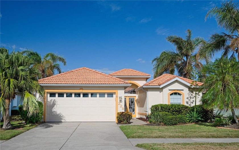 Welcome to this sought after model in Venice Palms! NO CDD! You - Beach Home for sale in Venice, Florida on Beachhouse.com