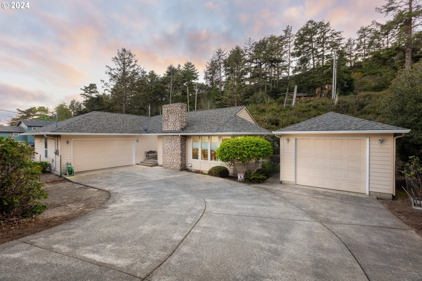 Open House-10/6, 10am-12pm.Meticulously cared for home with HUGE - Beach Home for sale in Pacific City, Oregon on Beachhouse.com