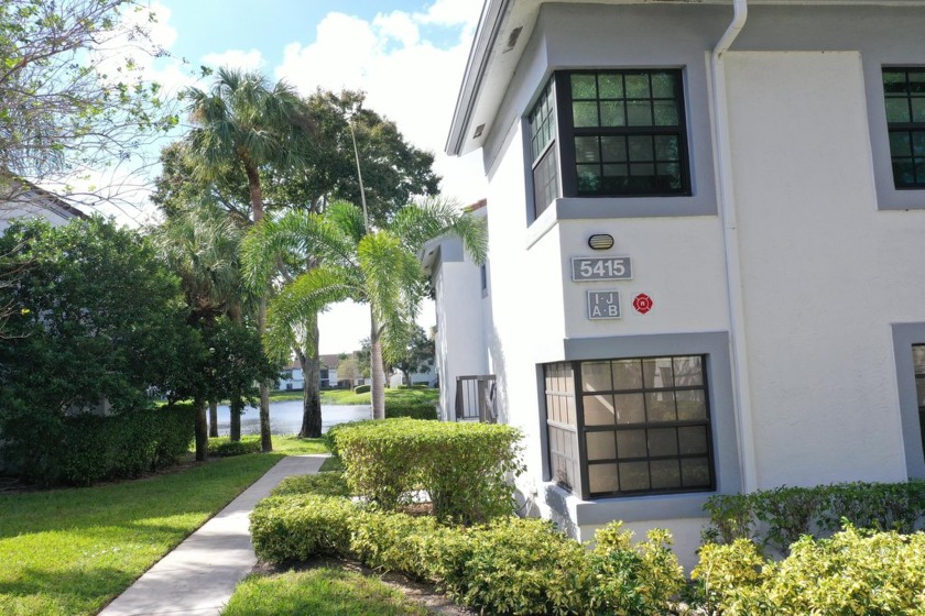 This 2nd floor, 3 BEDROOM, 2 FULL BATH condo has many features - Beach Condo for sale in Boynton Beach, Florida on Beachhouse.com