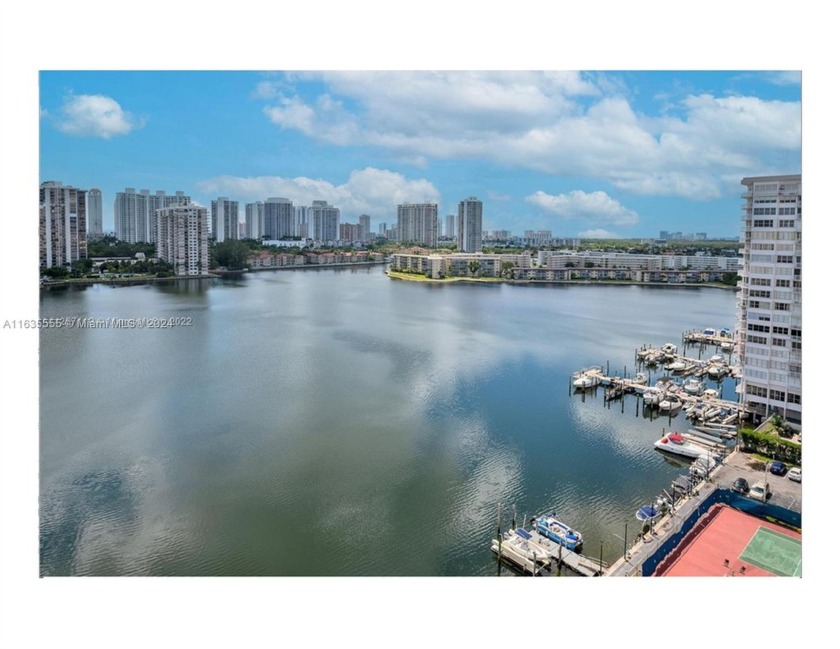 GORGEOUS LARGE REMODELED 2 BED/2 BATH APARTMENT IN AVENTURA ON - Beach Condo for sale in Aventura, Florida on Beachhouse.com