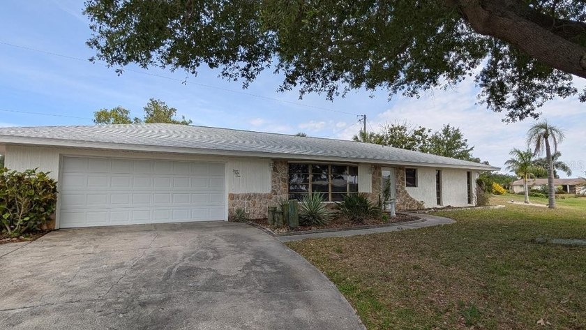 One or more photo(s) has been virtually staged. Welcome Home to - Beach Home for sale in Port Charlotte, Florida on Beachhouse.com