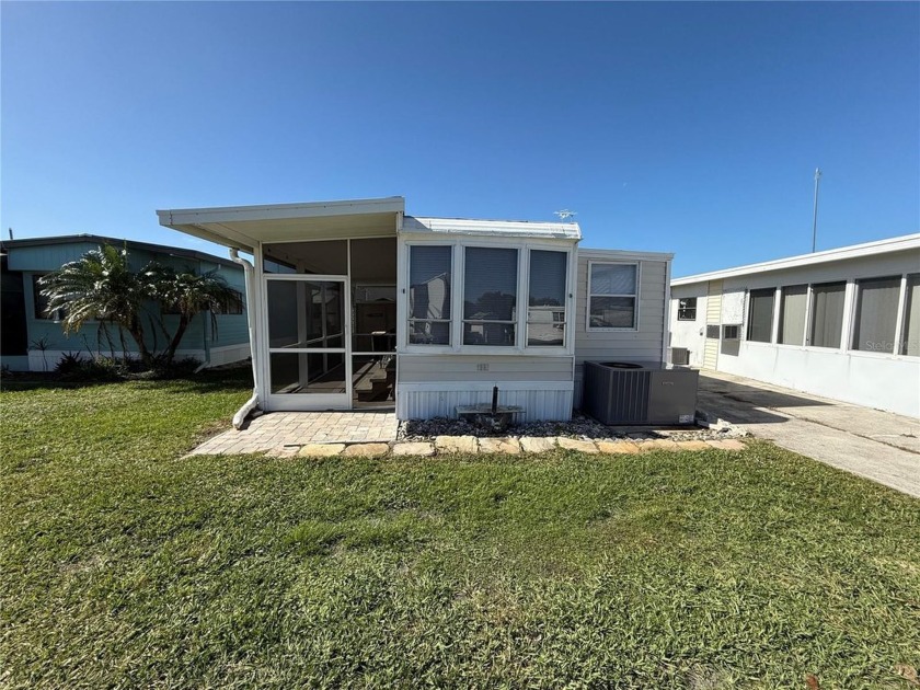 Welcome to this charmingly updated 1-bedroom, 1-bathroom home in - Beach Home for sale in Englewood, Florida on Beachhouse.com