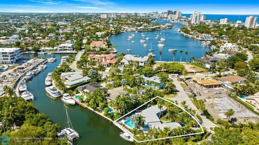 LARGE oversized lot at 16,287sf and 90ft dock on wide canal with - Beach Home for sale in Fort Lauderdale, Florida on Beachhouse.com