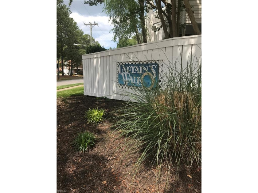 Fully renovated unit with convenient access to the community - Beach Home for sale in Virginia Beach, Virginia on Beachhouse.com