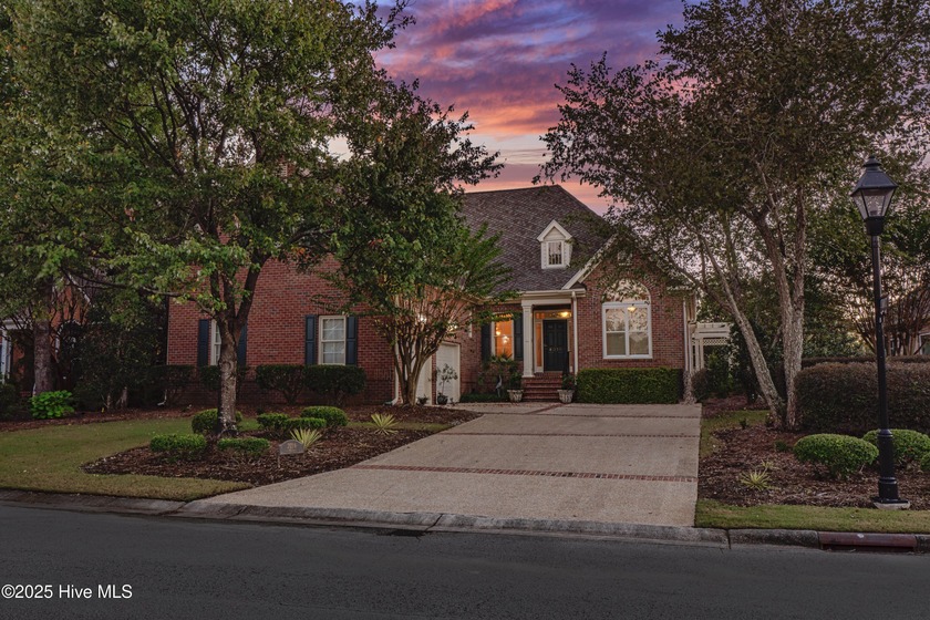 Lakefront Birkdale villa with four bedrooms 3 1/2 baths - Beach Home for sale in Wilmington, North Carolina on Beachhouse.com