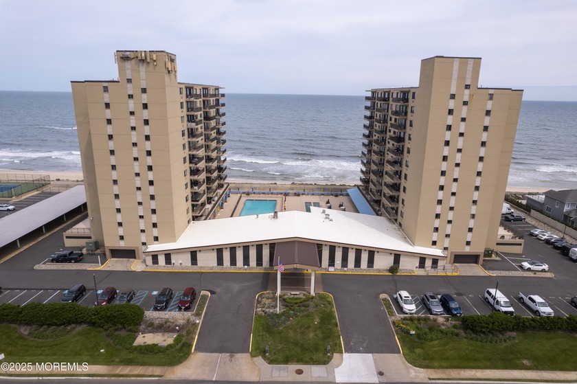 Beautiful 1-bedroom, 2-bath residence in The Shores, Monmouth - Beach Condo for sale in Monmouth Beach, New Jersey on Beachhouse.com