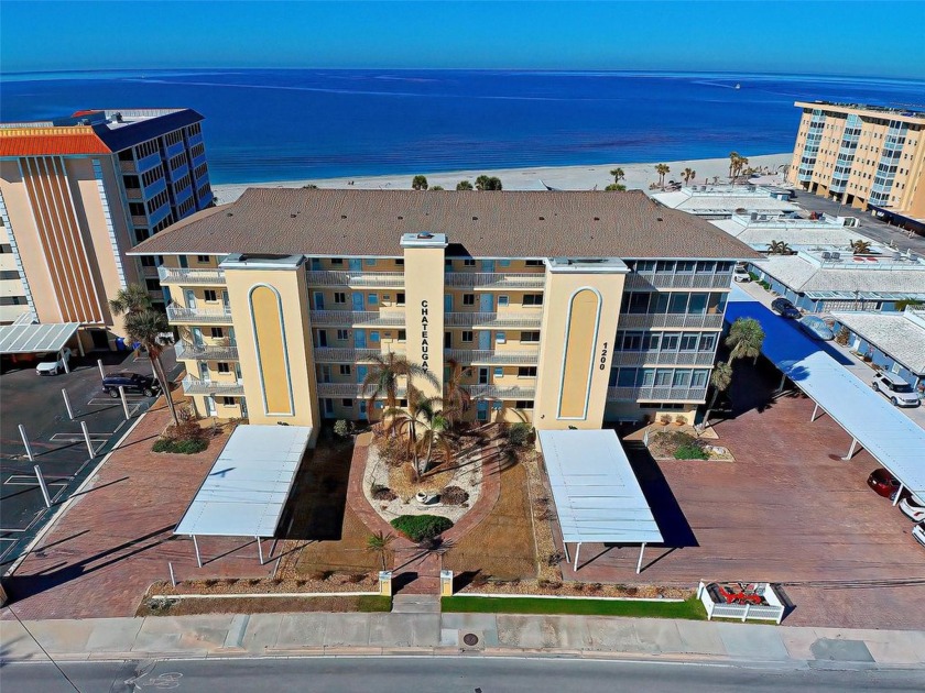 BEAUTIFUL BEACHFRONT CONDO ON THE ISLAND OF VENICE. TURNKEY - Beach Condo for sale in Venice, Florida on Beachhouse.com