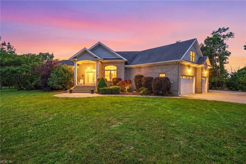 Waterfront living at its finest. 2+ acres with breathtaking - Beach Townhome/Townhouse for sale in Shiloh, North Carolina on Beachhouse.com
