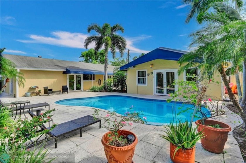 Single Family House w/ Detached Guest House. Spectacular - Beach Home for sale in Fort Lauderdale, Florida on Beachhouse.com