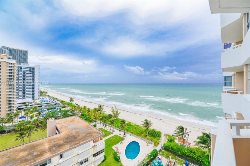 FANTASTIC ONE BEDROOM 1.5 BATHS  APARTMENT WITH OPEN KITCHEN - Beach Condo for sale in Hallandale Beach, Florida on Beachhouse.com