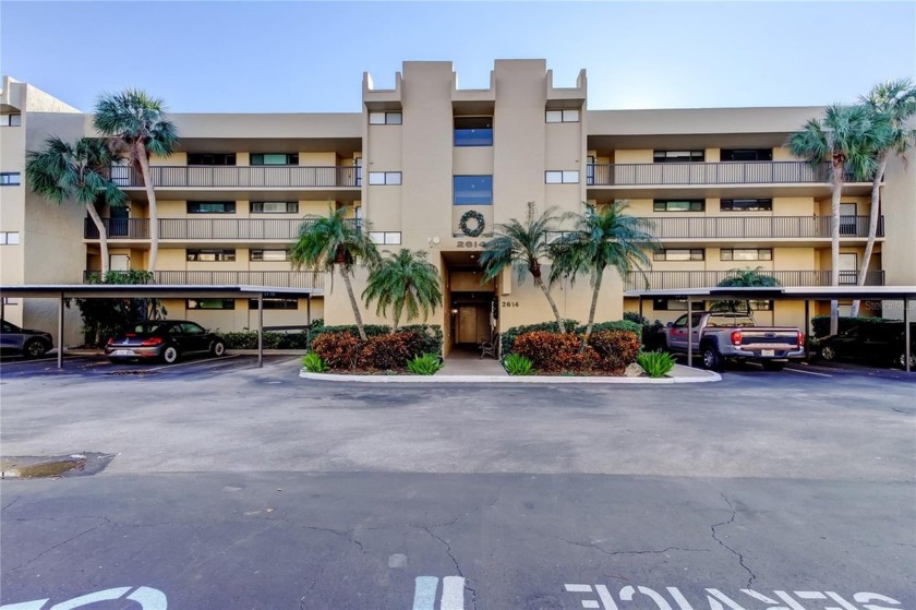 Wow! Nicely updated 2 bedroom/2 bath condo located on the top - Beach Condo for sale in Clearwater, Florida on Beachhouse.com