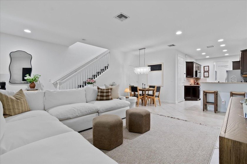 Located in Mallory Creek in Abacoa, this Key West-style townhome - Beach Townhome/Townhouse for sale in Jupiter, Florida on Beachhouse.com