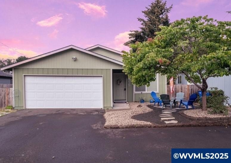 Discover coastal living at its best in this beautifully - Beach Home for sale in Lincoln City, Oregon on Beachhouse.com