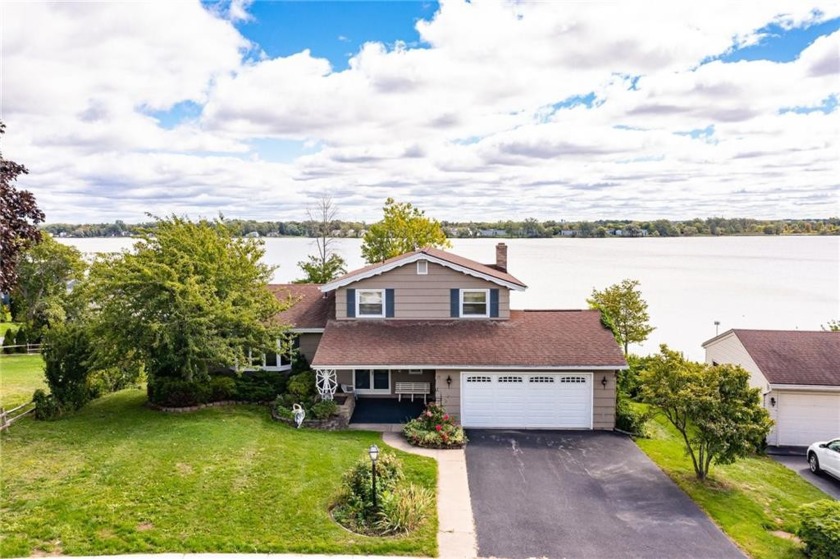 Looking for a spacious and unique home on the water? Look no - Beach Home for sale in Rochester, New York on Beachhouse.com