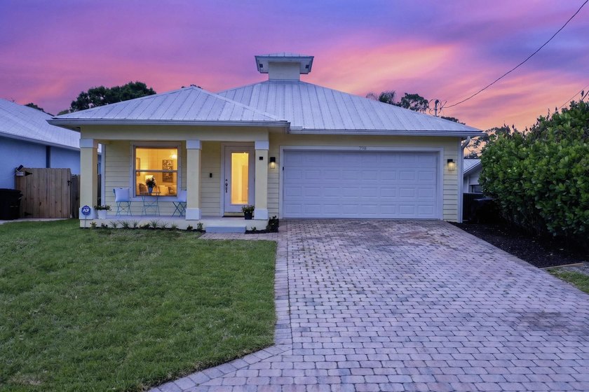 No HOA! Exceptional 4BR/2BA/2-car garage in booming Palm City - Beach Home for sale in Palm City, Florida on Beachhouse.com