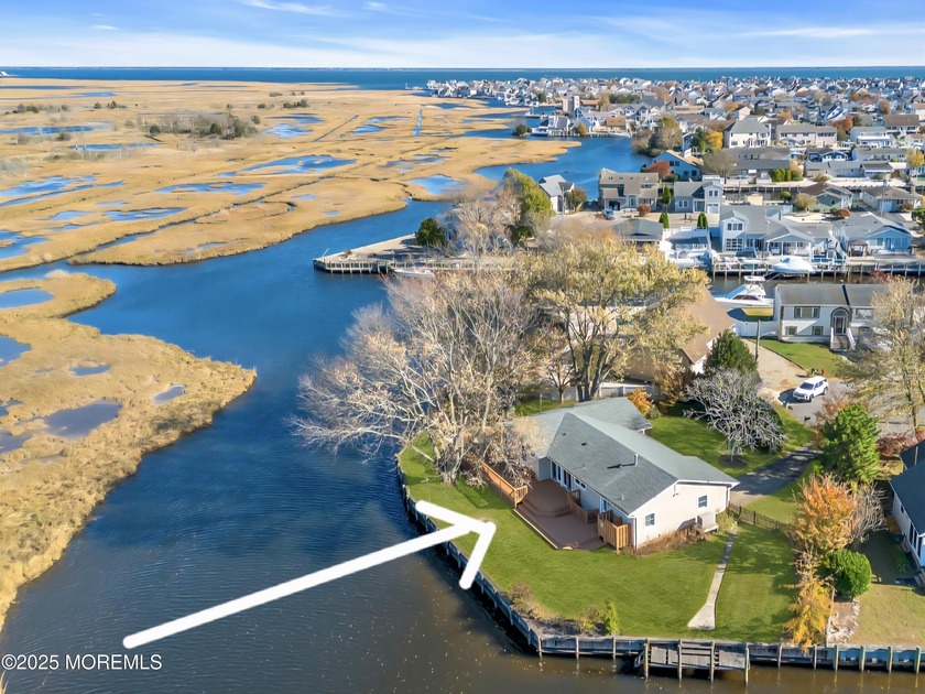 Paradise found! Incredible waterfront property with sweeping - Beach Home for sale in Forked River, New Jersey on Beachhouse.com