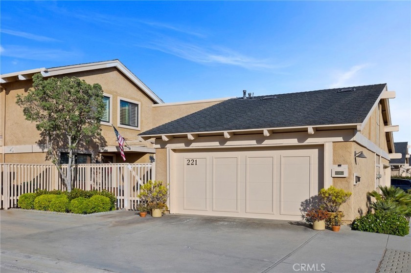 Welcome to an extraordinary opportunity in coastal living. This - Beach Condo for sale in San Clemente, California on Beachhouse.com