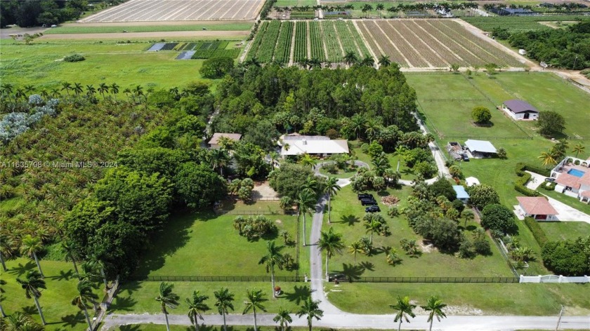 Angels Hatchery. Beautiful country Home on almost 5 AC. This 4/2 - Beach Home for sale in Homestead, Florida on Beachhouse.com