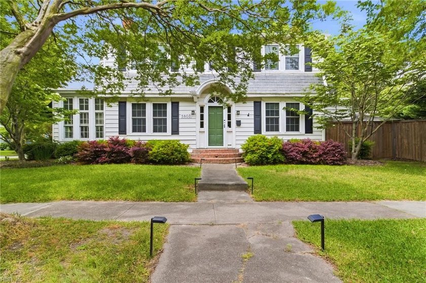 Gorgeous & well cared for home in Larchmont ready for you to - Beach Home for sale in Norfolk, Virginia on Beachhouse.com