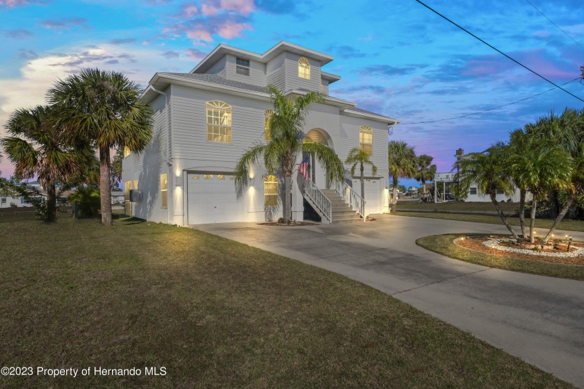 HUGE price drop!! DIRECT GULF deep water access for large power - Beach Home for sale in Hernando Beach, Florida on Beachhouse.com