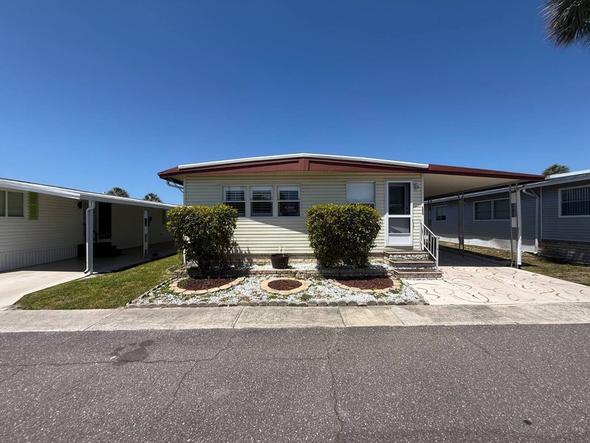 Enjoy the best of Florida living in this beautifully updated - Beach Home for sale in Largo, Florida on Beachhouse.com
